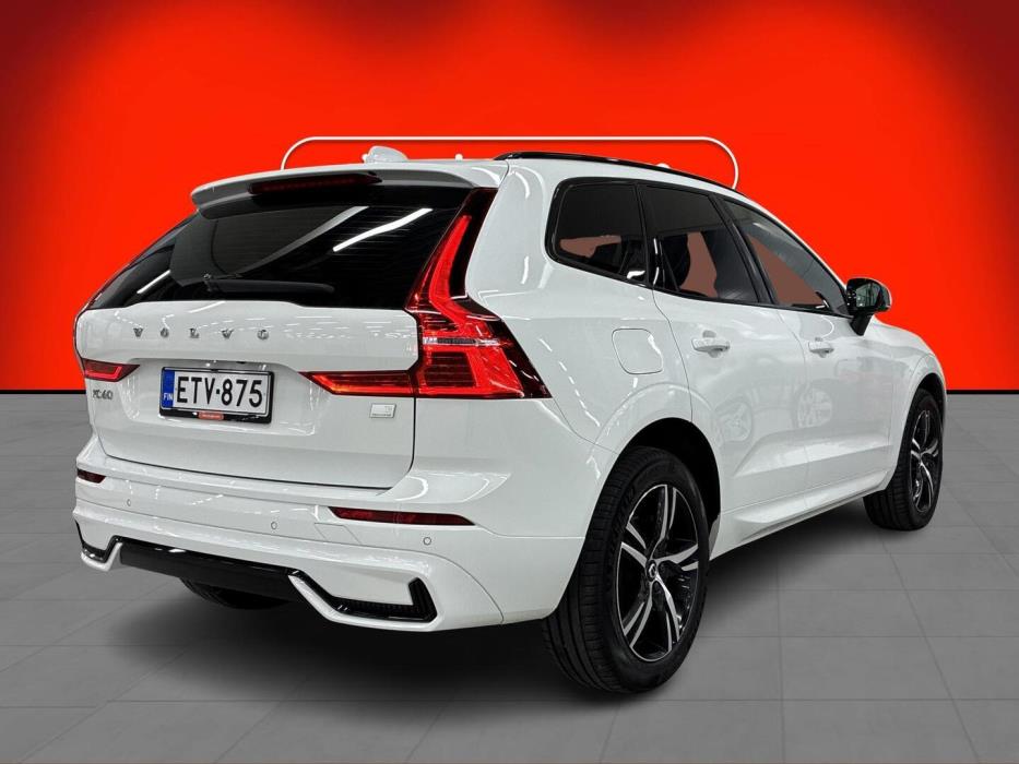 VOLVO XC60 2021