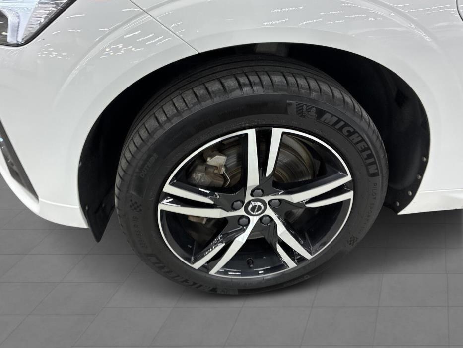 VOLVO XC60 2021