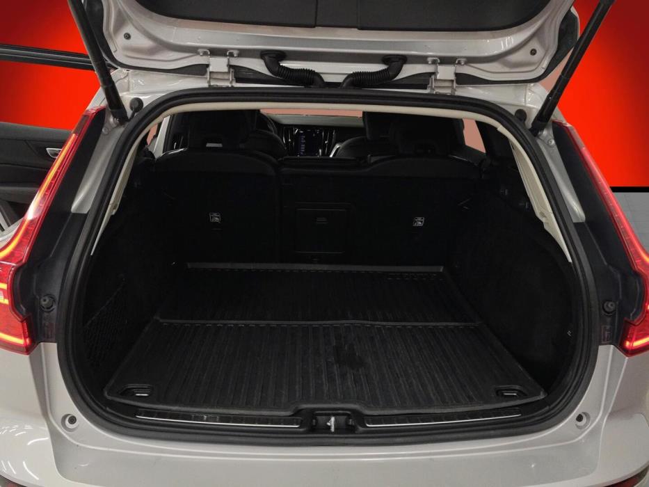 VOLVO V60 Cross Country 2022