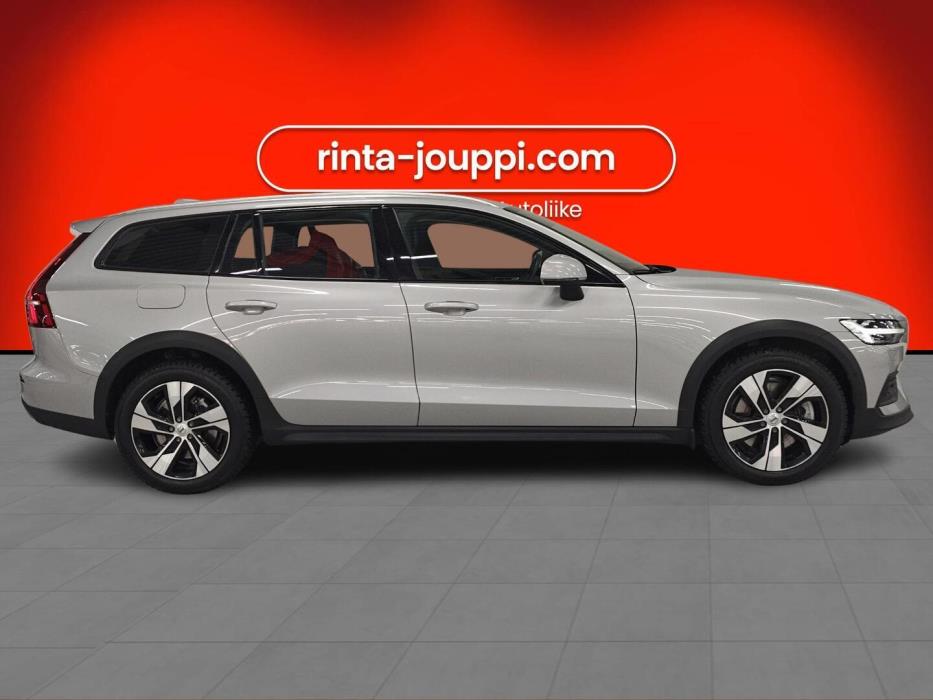 VOLVO V60 Cross Country 2022