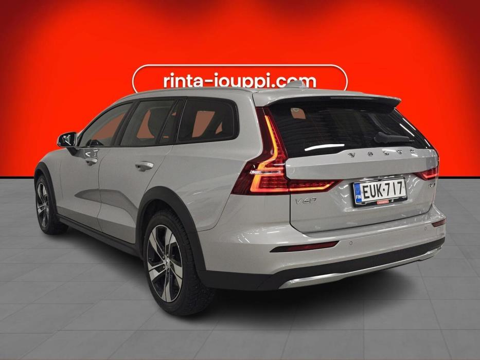 VOLVO V60 Cross Country 2022