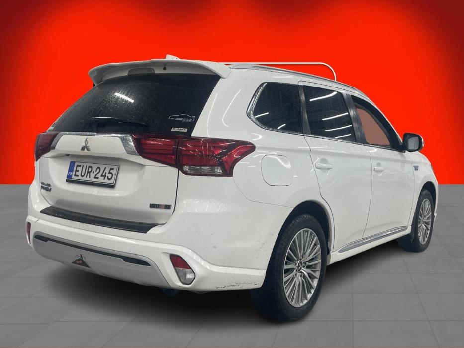 MITSUBISHI Outlander PHEV 2020
