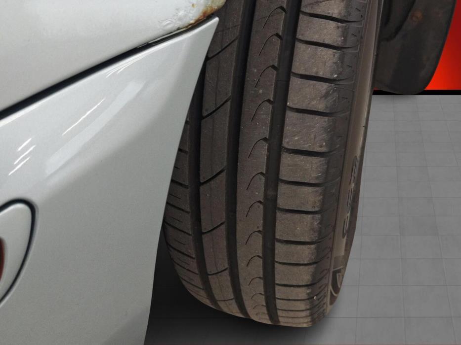 VOLVO V40 2004