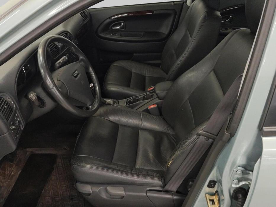 VOLVO V40 2004