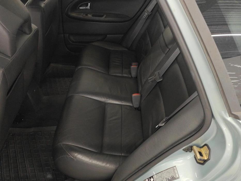VOLVO V40 2004