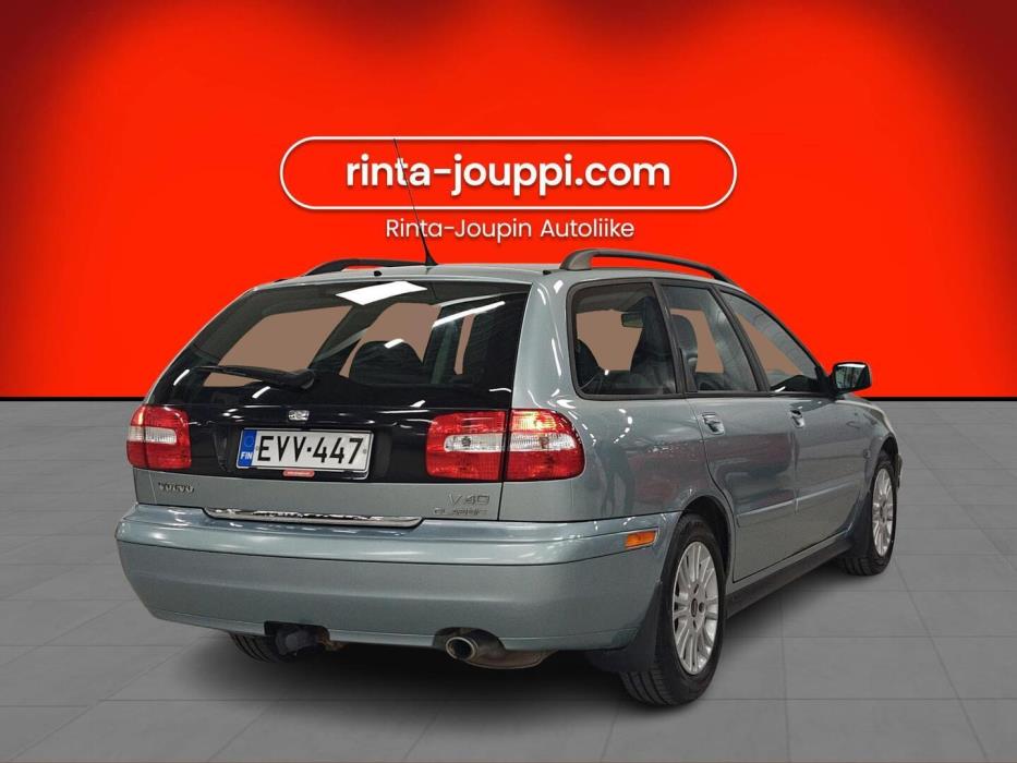 VOLVO V40 2004