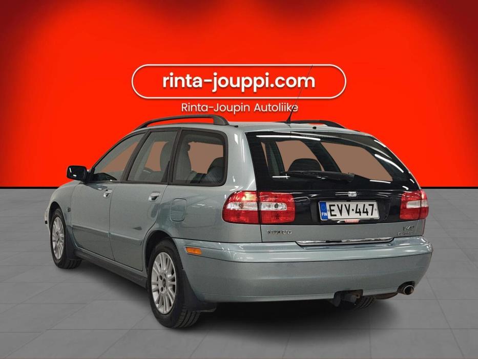VOLVO V40 2004