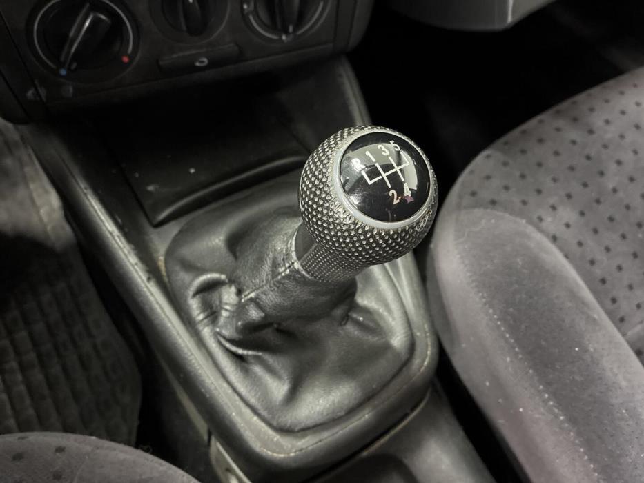 VOLKSWAGEN GOLF 1998