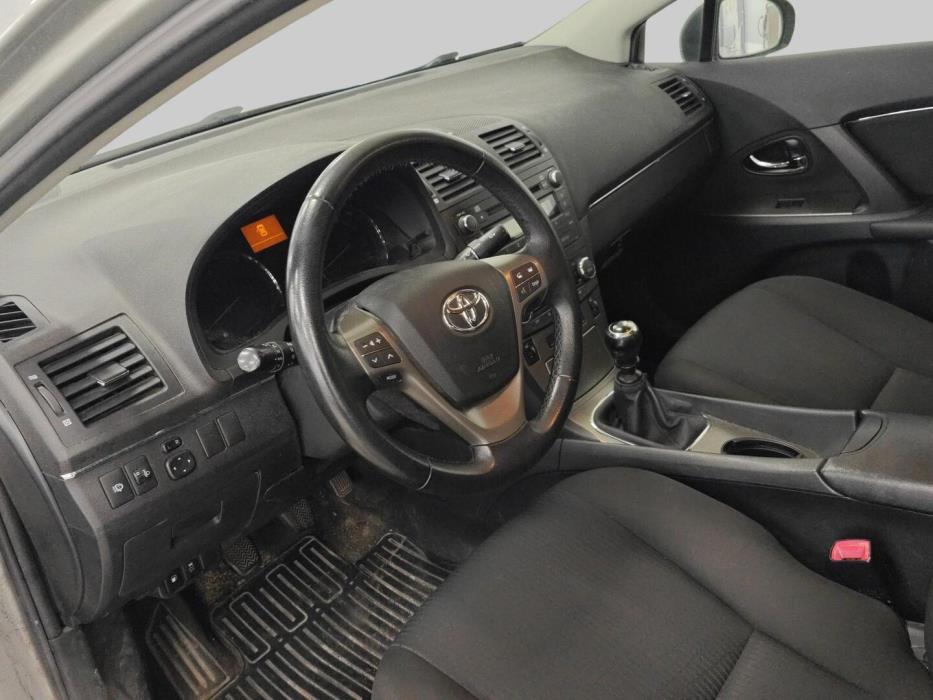 TOYOTA Avensis 2009