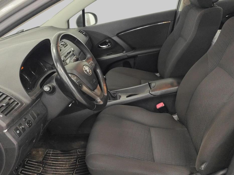 TOYOTA Avensis 2009
