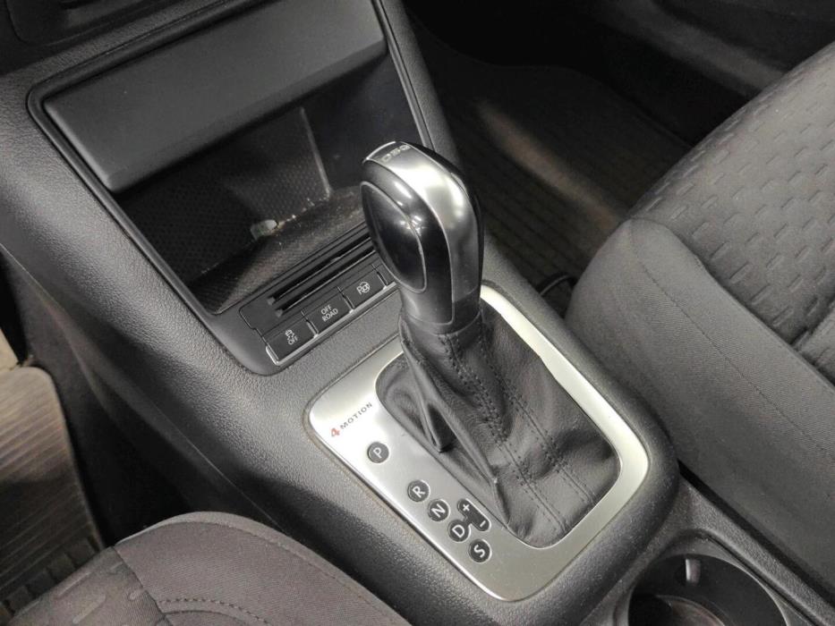 VOLKSWAGEN Tiguan 2011