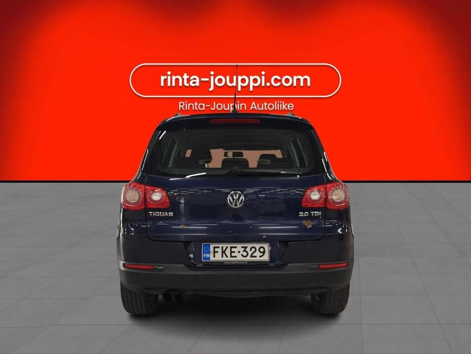VOLKSWAGEN Tiguan 2011