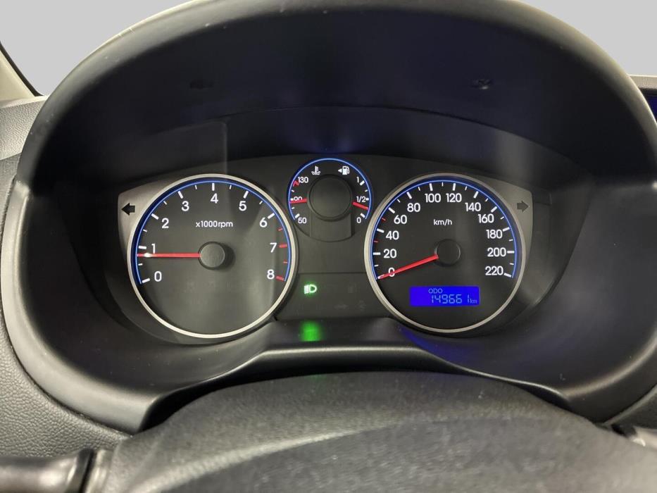 HYUNDAI i20 2012