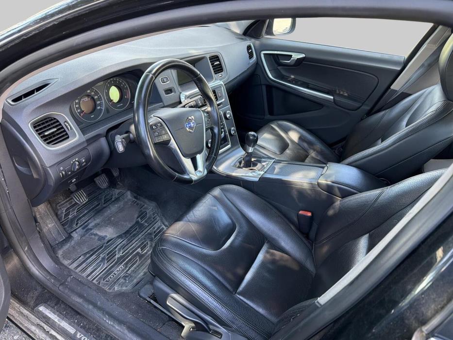 VOLVO S60 2011