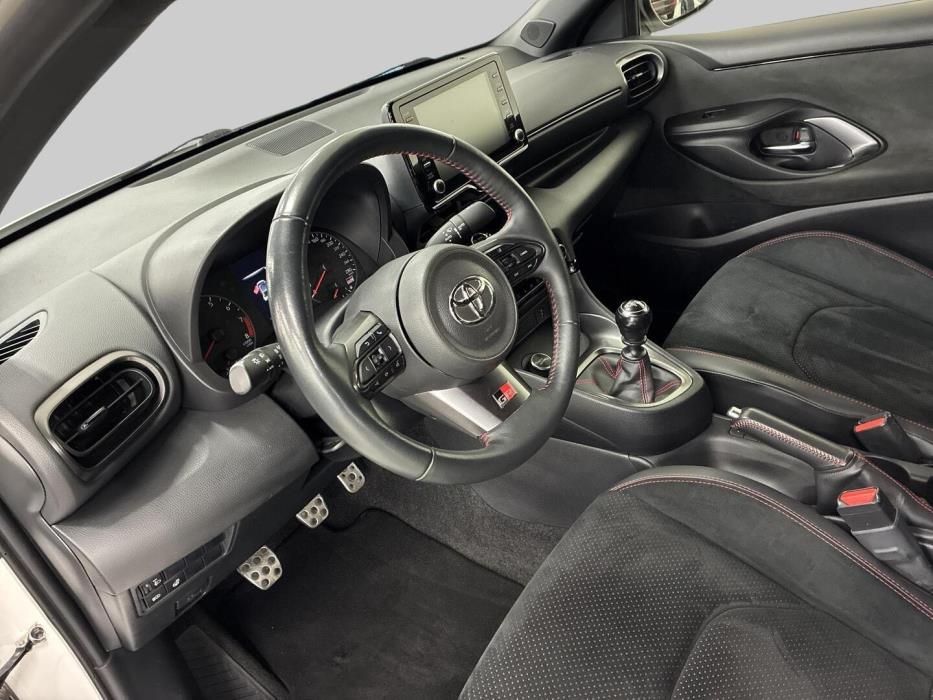 TOYOTA GR Yaris 2021