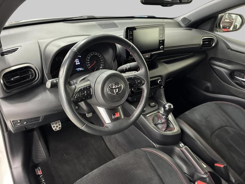 TOYOTA GR Yaris 2021