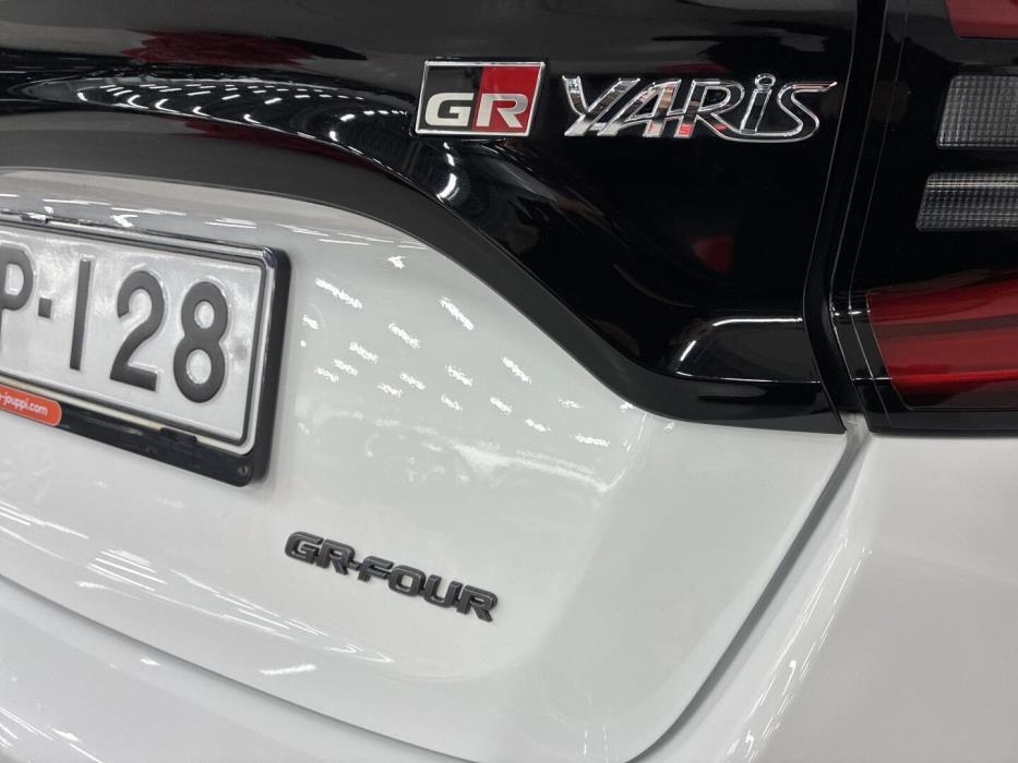 TOYOTA GR Yaris 2021