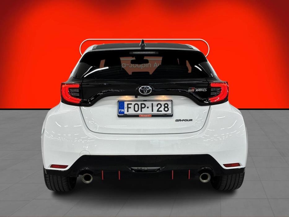 TOYOTA GR Yaris 2021
