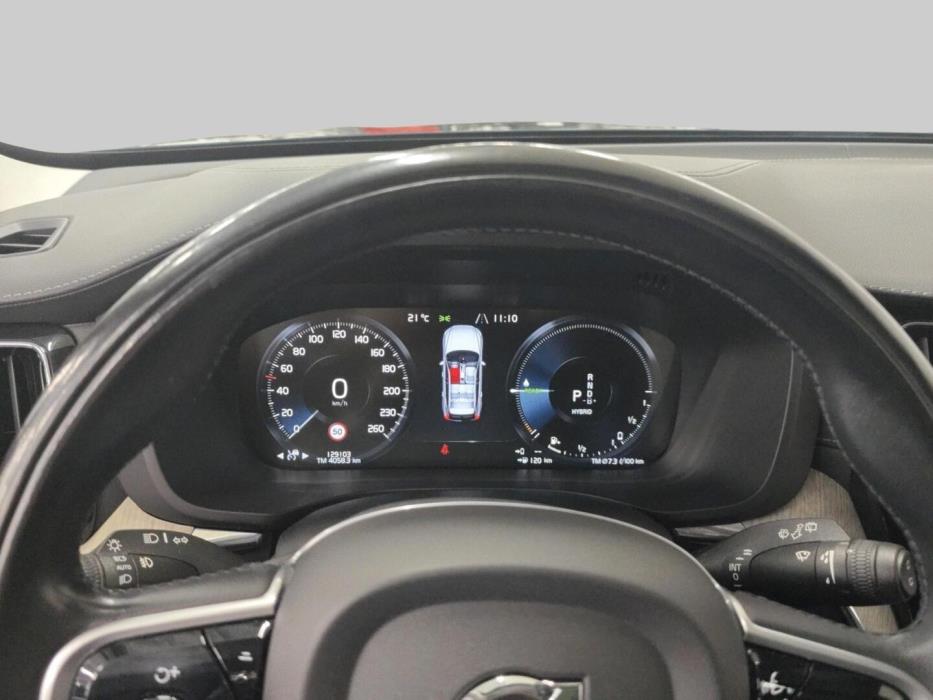 VOLVO XC60 2021