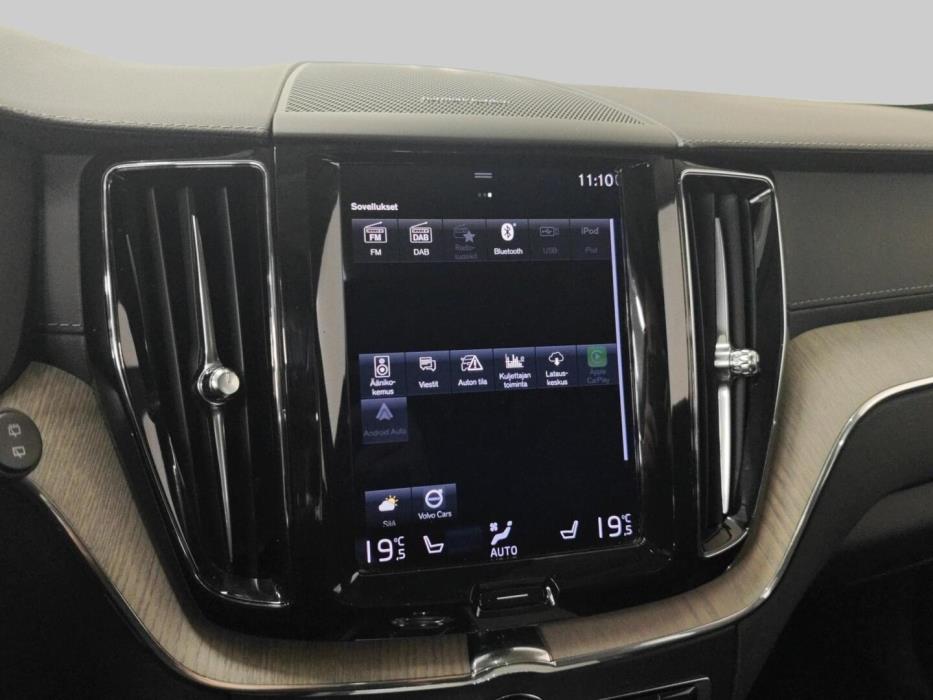 VOLVO XC60 2021