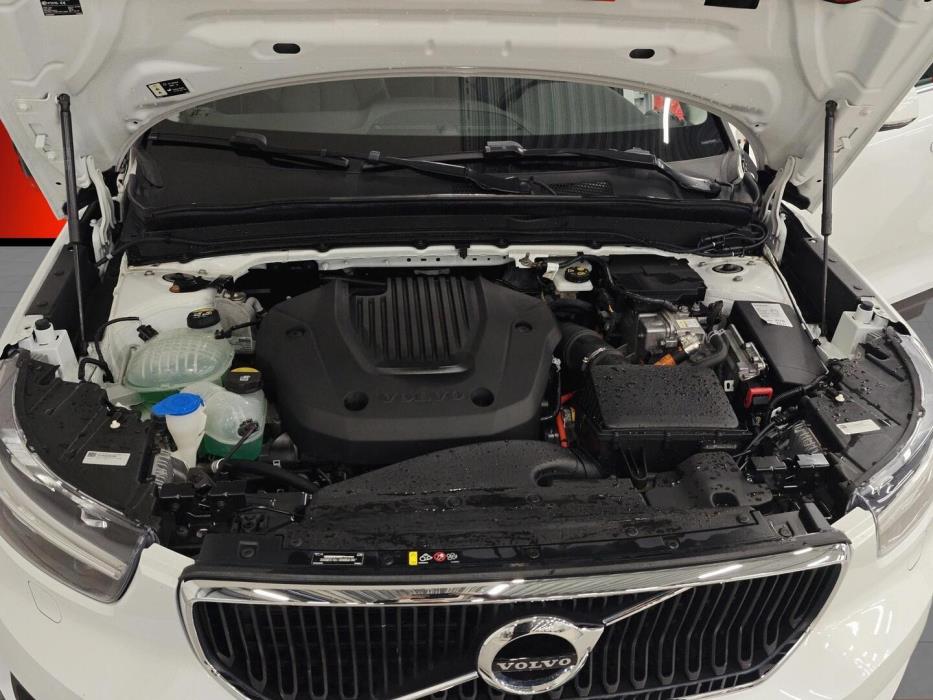 VOLVO XC40 2020