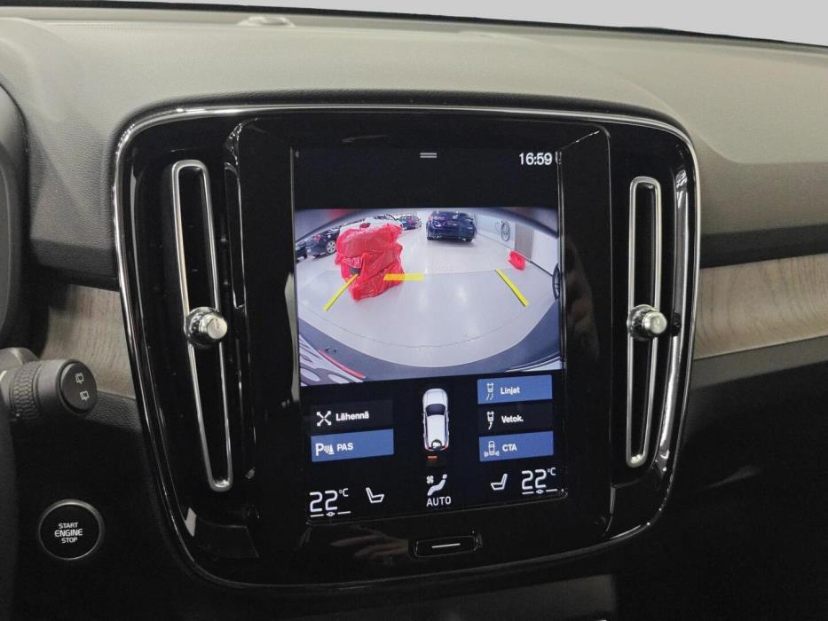 VOLVO XC40 2020