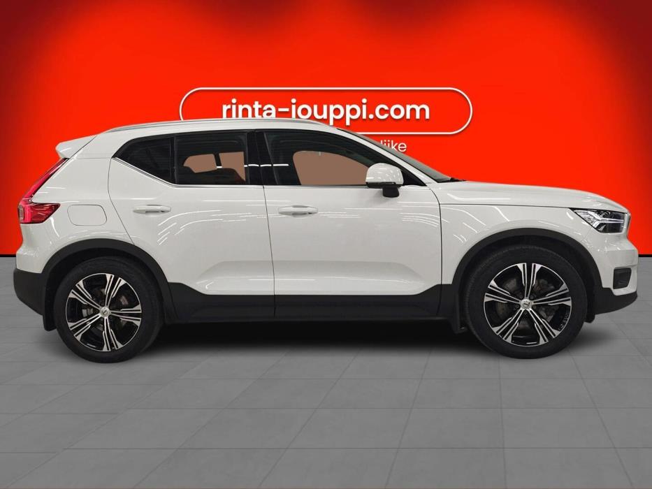 VOLVO XC40 2020