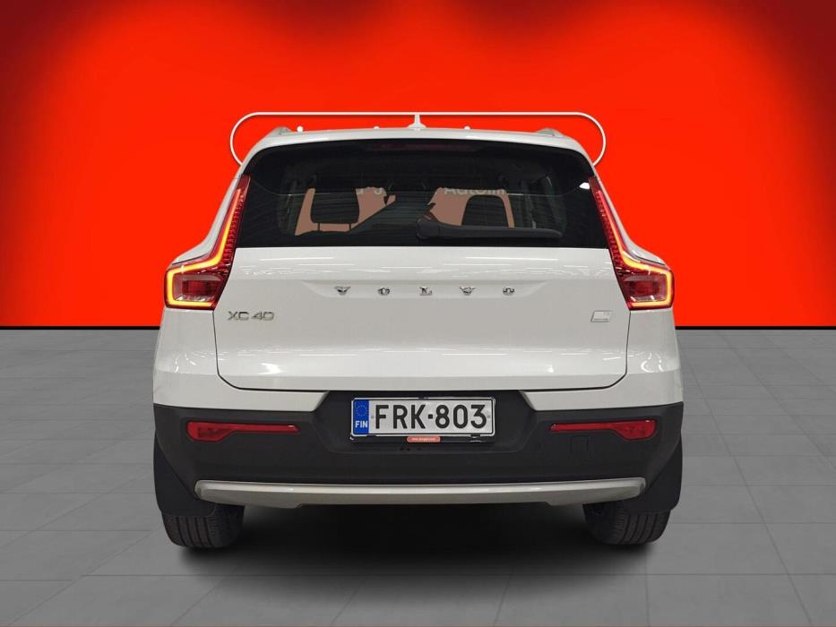 VOLVO XC40 2020