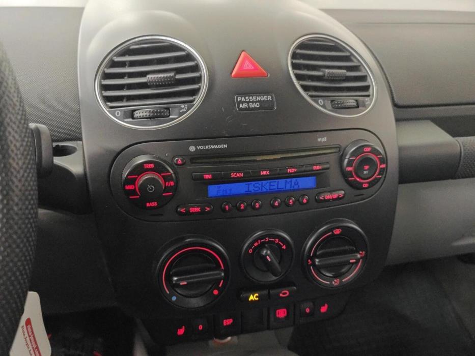 VOLKSWAGEN New Beetle 2007