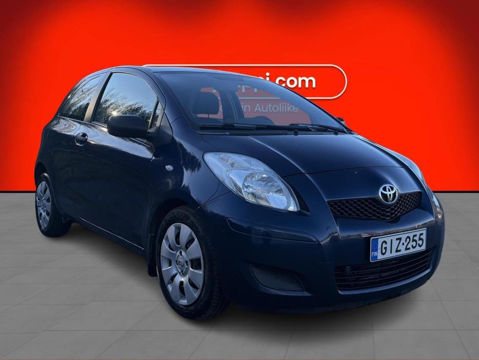 TOYOTA Yaris 2010