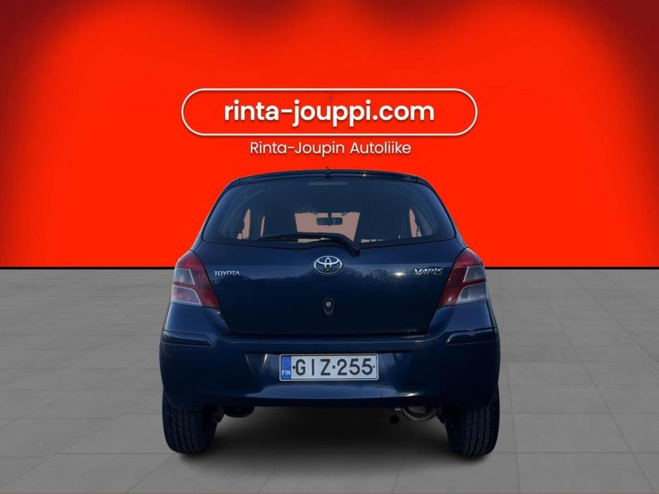 TOYOTA Yaris 2010