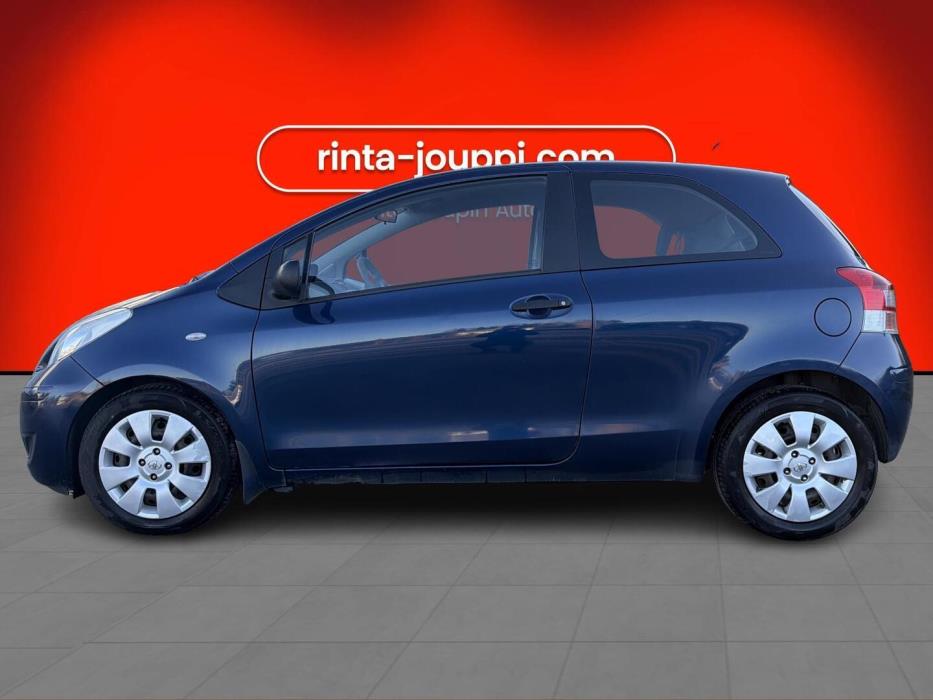 TOYOTA Yaris 2010