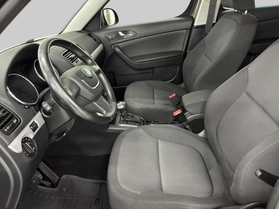 SKODA Yeti 2011