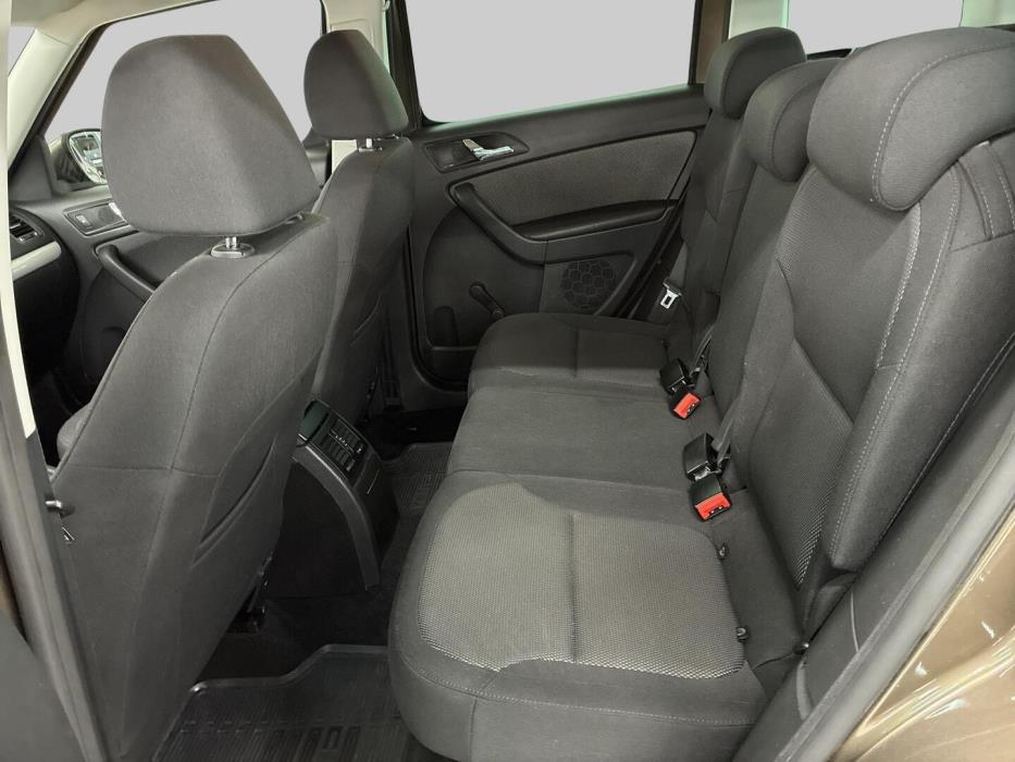SKODA Yeti 2011