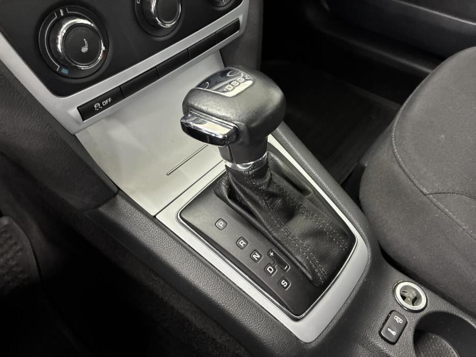 SKODA Octavia 2011
