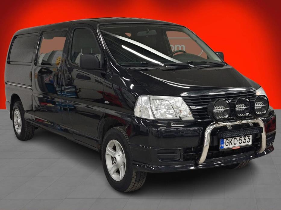 TOYOTA Hiace 2011