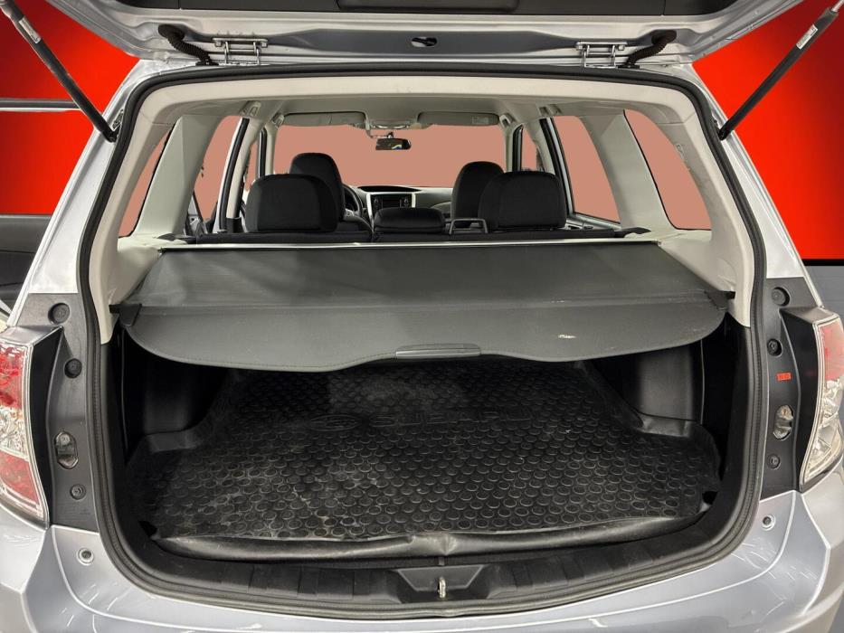 SUBARU Forester 2012