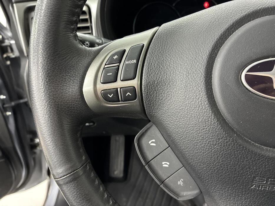 SUBARU Forester 2012