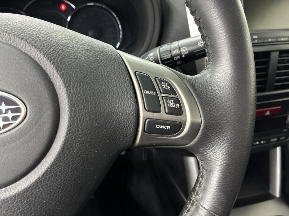 SUBARU Forester 2012