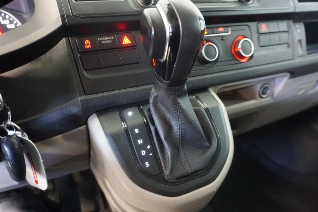 VOLKSWAGEN Transporter 2016