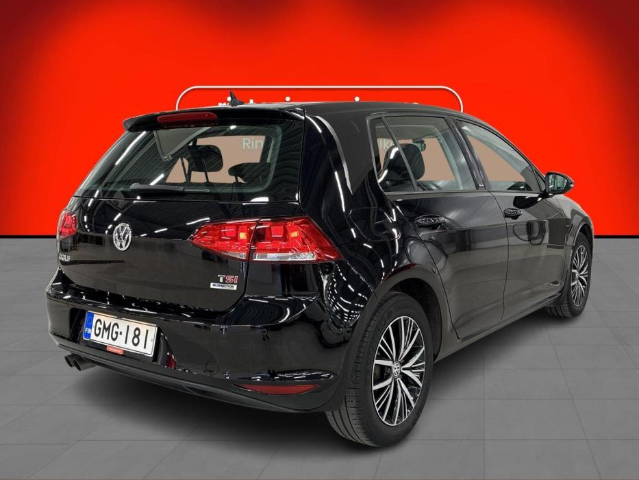 VOLKSWAGEN Golf 2016