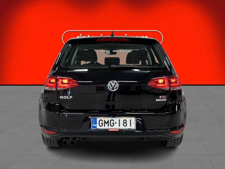 VOLKSWAGEN Golf 2016