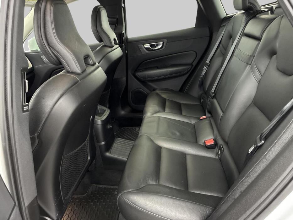 VOLVO XC60 2019