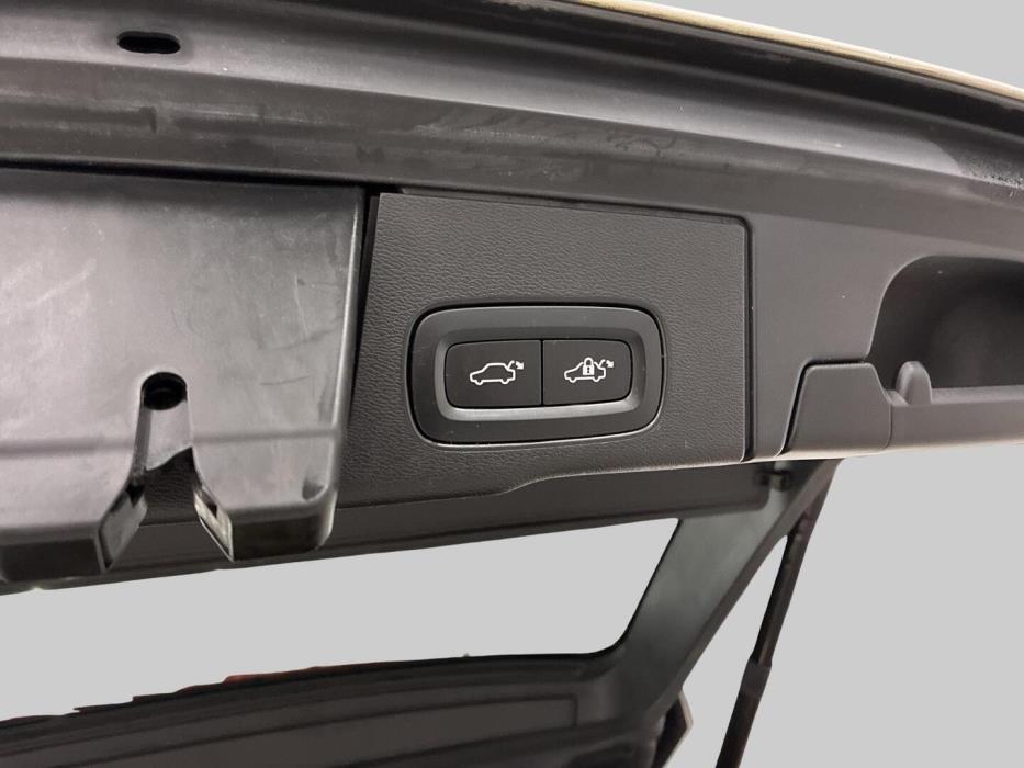 VOLVO XC60 2019