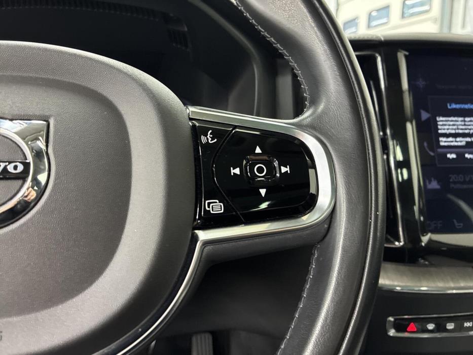 VOLVO XC60 2019