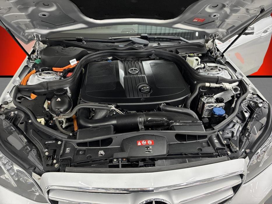 MERCEDES-BENZ E 2015