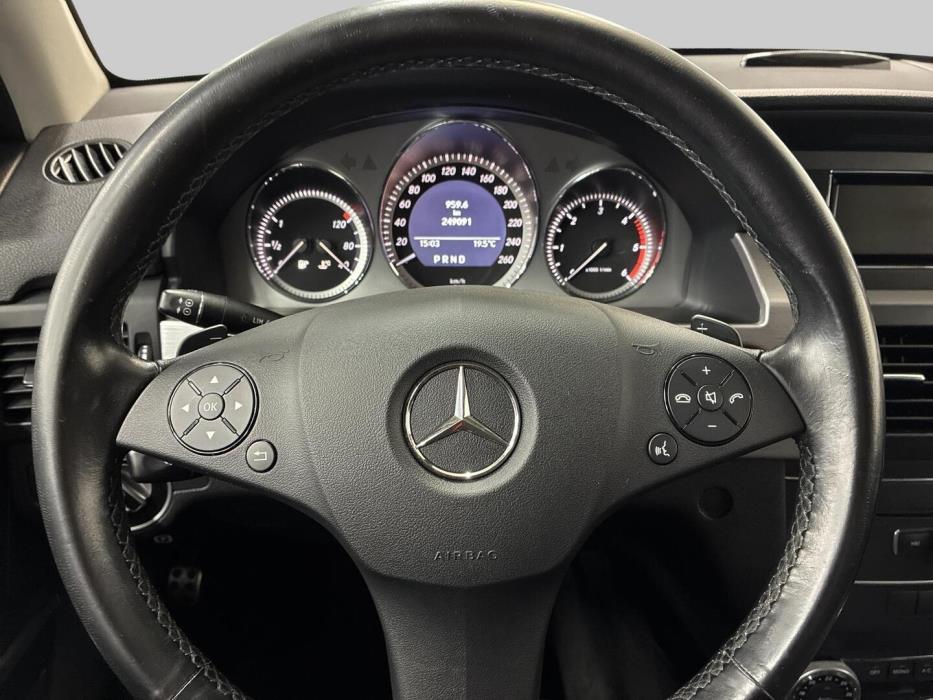 MERCEDES-BENZ GLK 2011