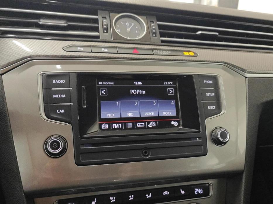 VOLKSWAGEN Passat 2016