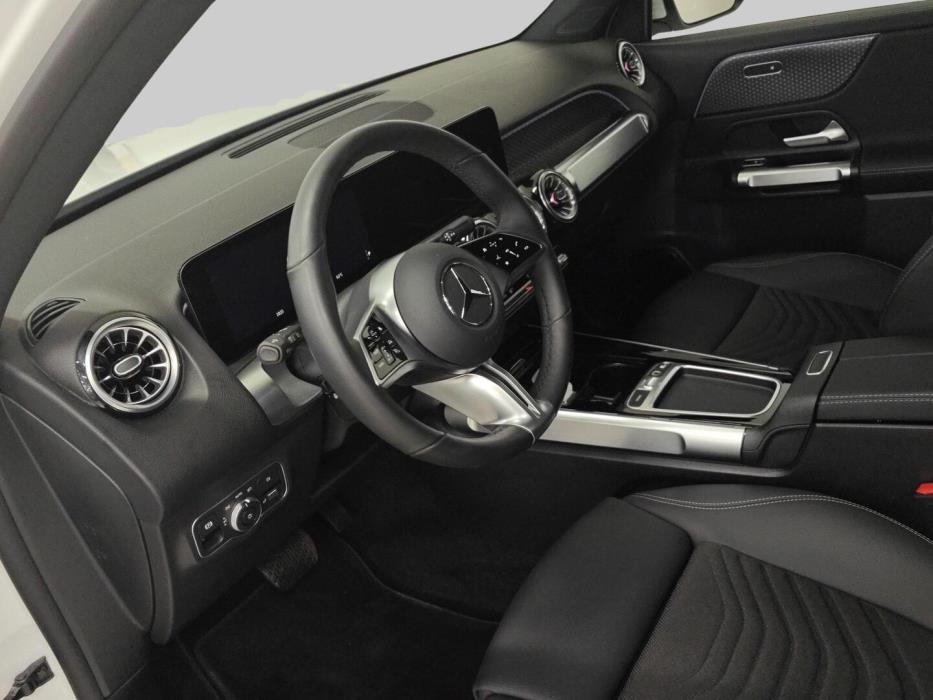 MERCEDES-BENZ EQB 2024