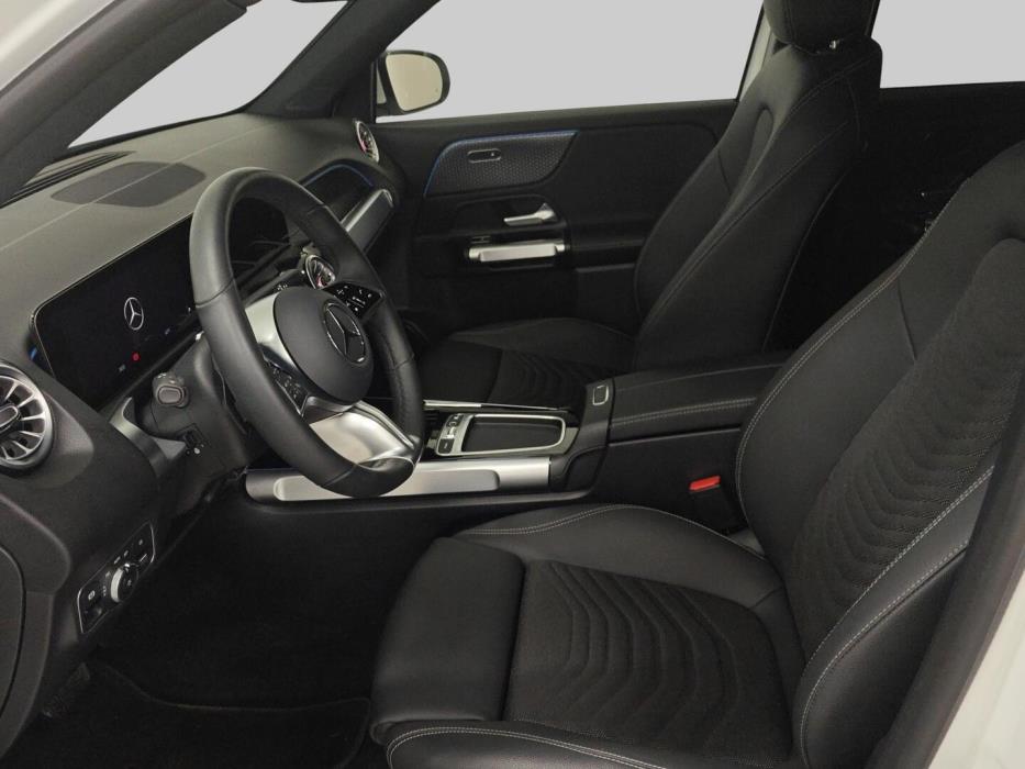 MERCEDES-BENZ EQB 2024